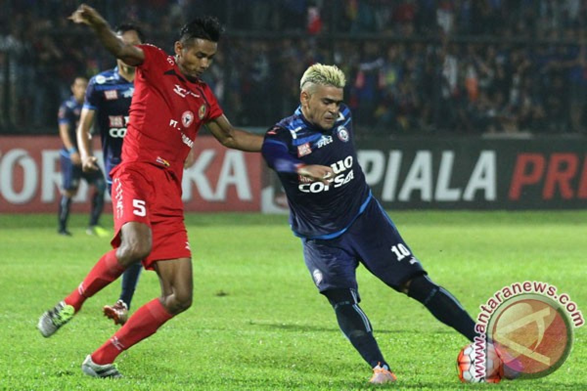 Persib vs Semen Padang, duel lini tengah