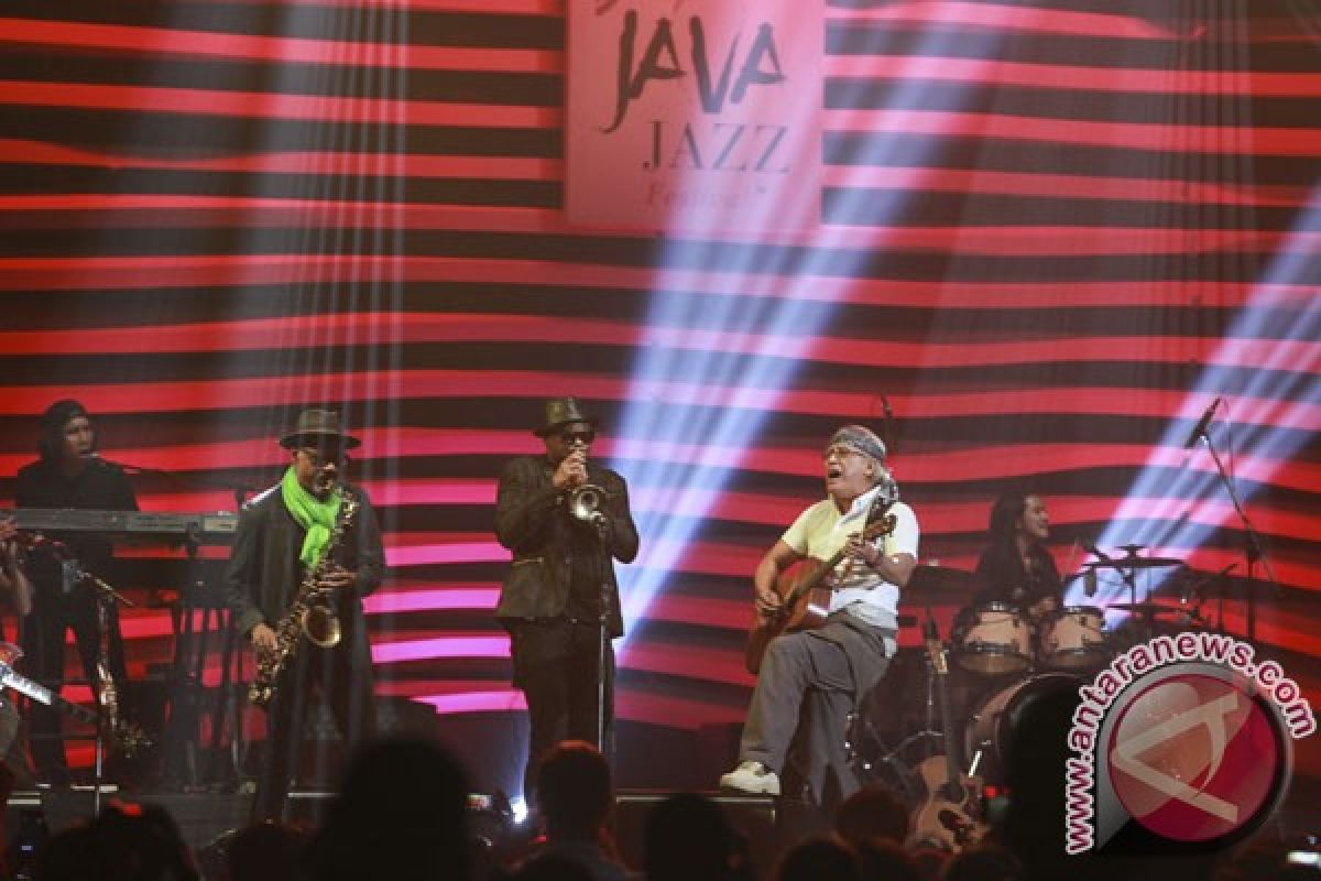 Iwan Fals "baper" tampil di Java Jazz Festival 2017