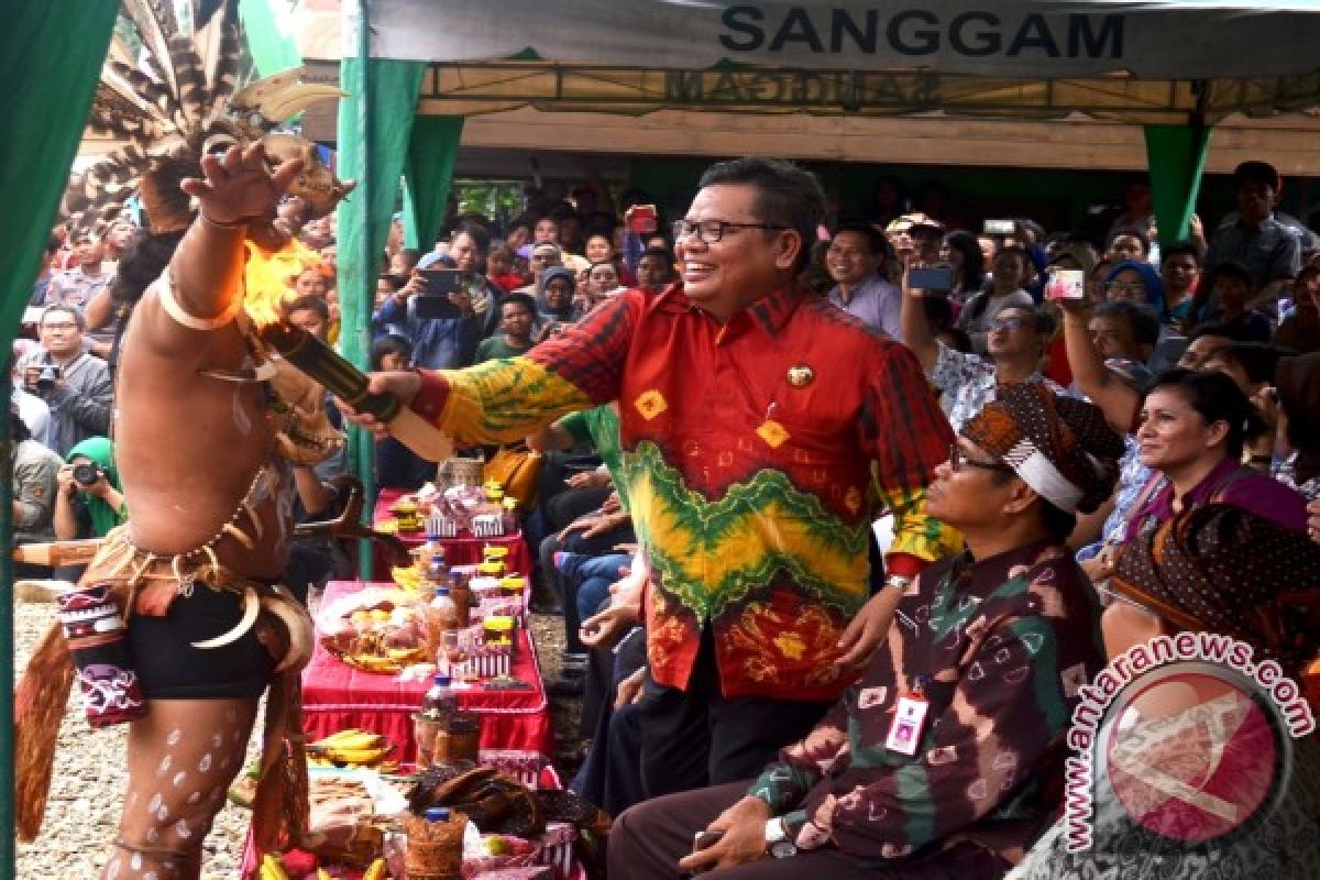 Gelaran Pesona Adat Dayak Meratus Ajang Promosi Daerah