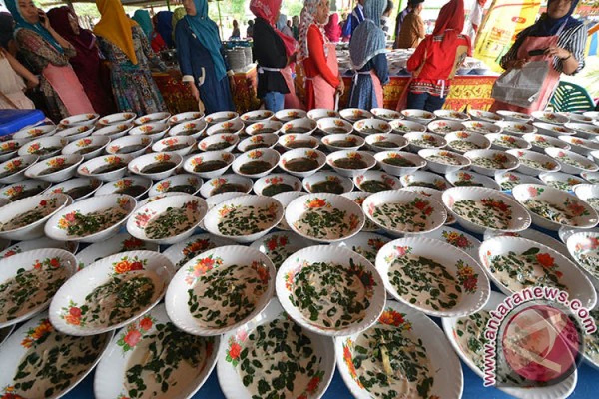 Festival Kelor Sajikan 5.500 Mangkok Sayur