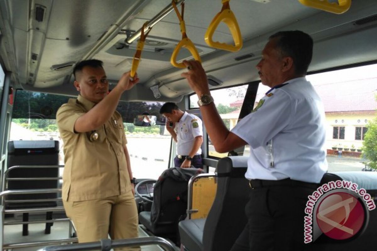 Wabup Ajak Masyarakat Maksimalkan Keberadaan DAMRI