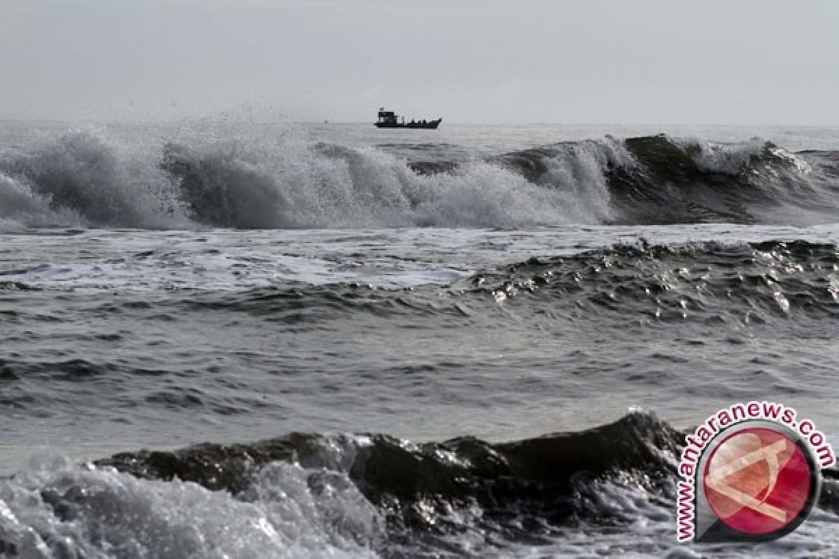 Nelayan diimbau waspadai gelombang tinggi di Laut Arafura