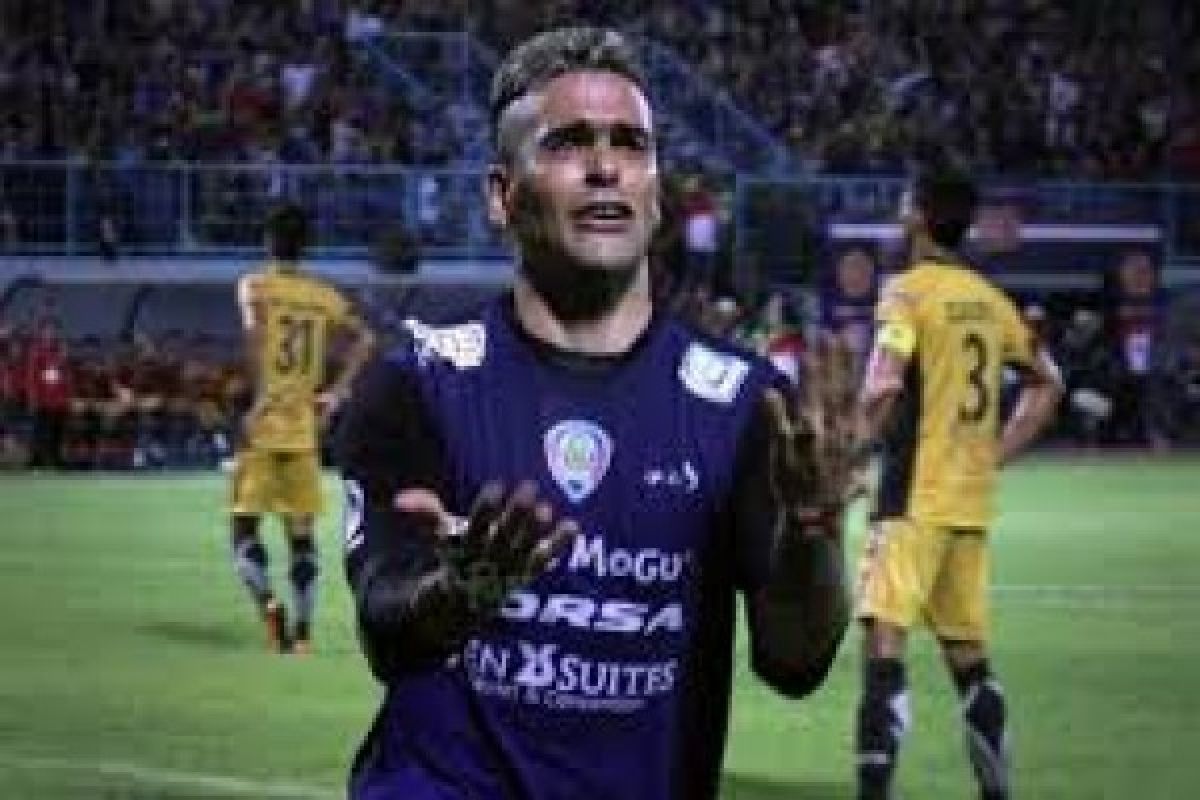  Lima gol Gonzales antar Arema ke final Piala Presiden