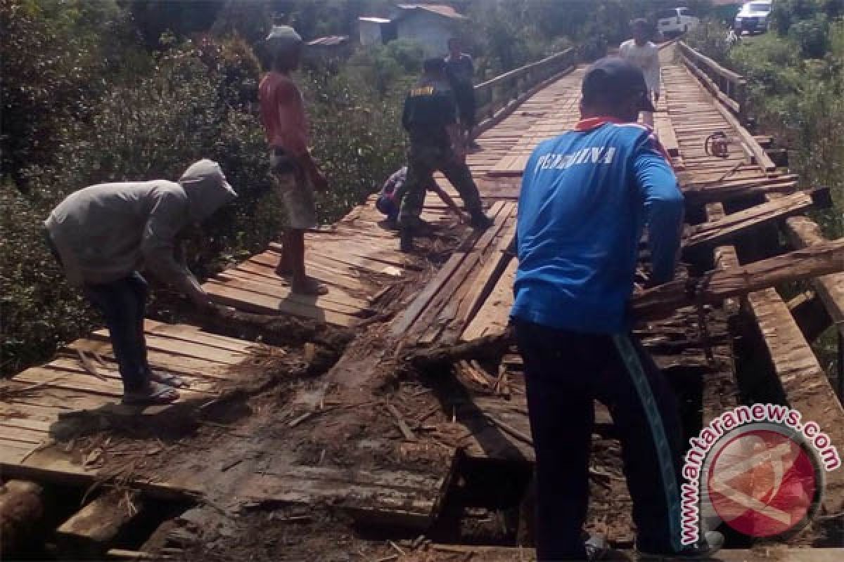 Masyarakat harap jembatan ke Singkawang segera diperbaiki