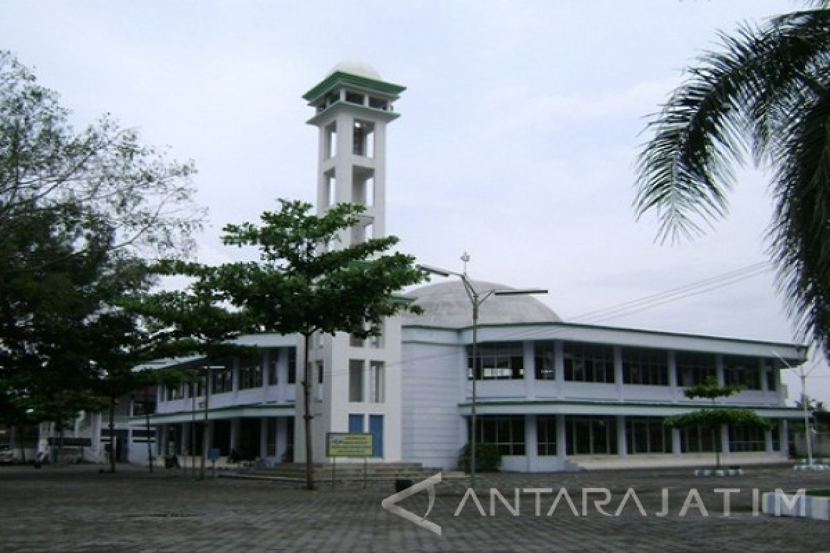 Bupati Prihatinkan Kondisi Masjid Raya Kabupaten Blitar