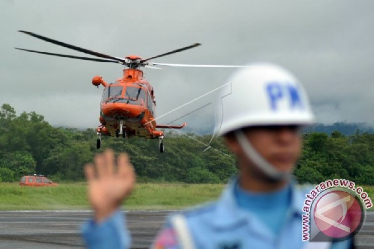 Distribusi Logistik Menggunakan Helikopter Terkendala Bahan Bakar