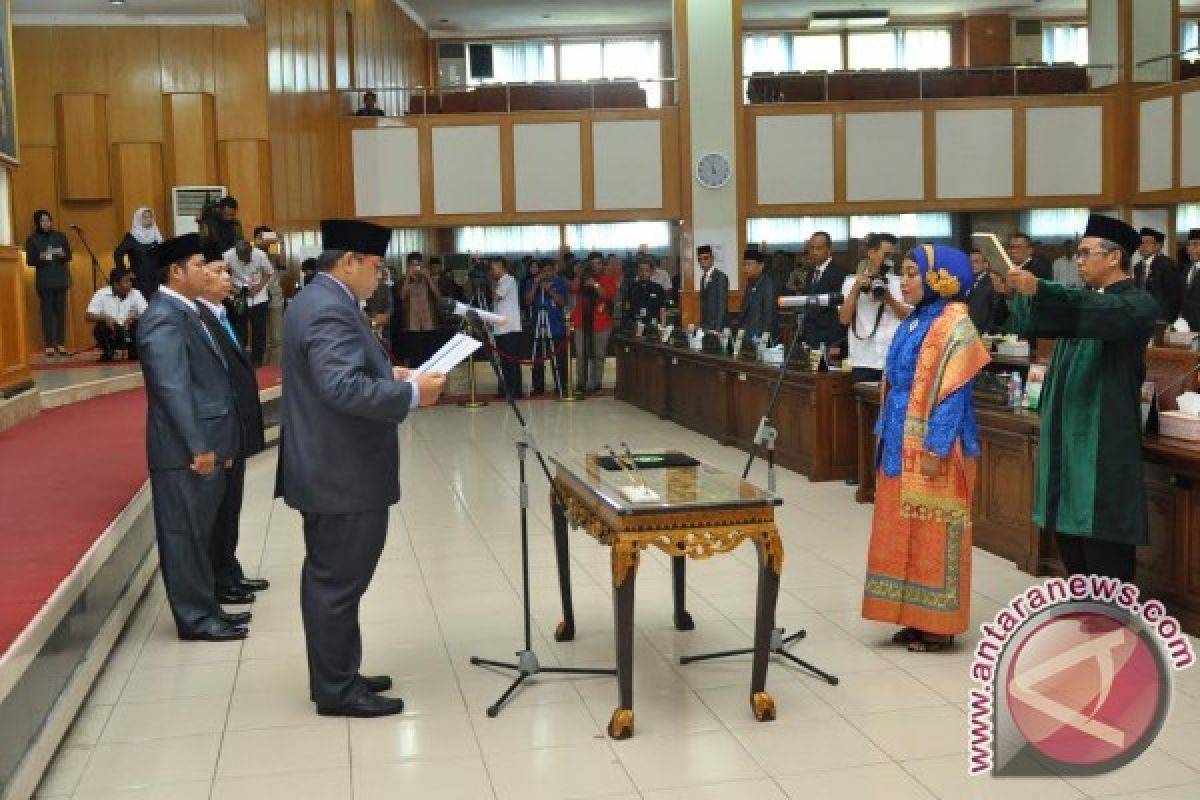 Srikandi Ningsih dilantik jadi anggota DPRD Sumsel