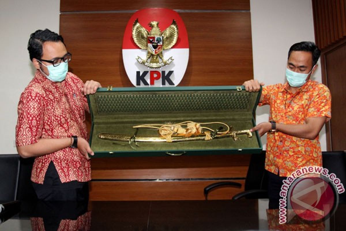 Waduh, pegawai KPK curi barang bukti emas 1,9 kg