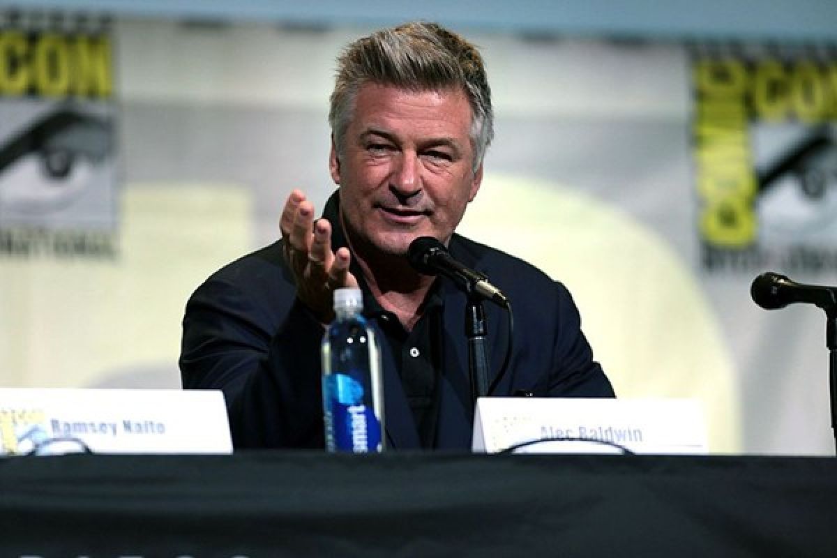 Alec Baldwin akan perankan ayah Batman di "Joker"