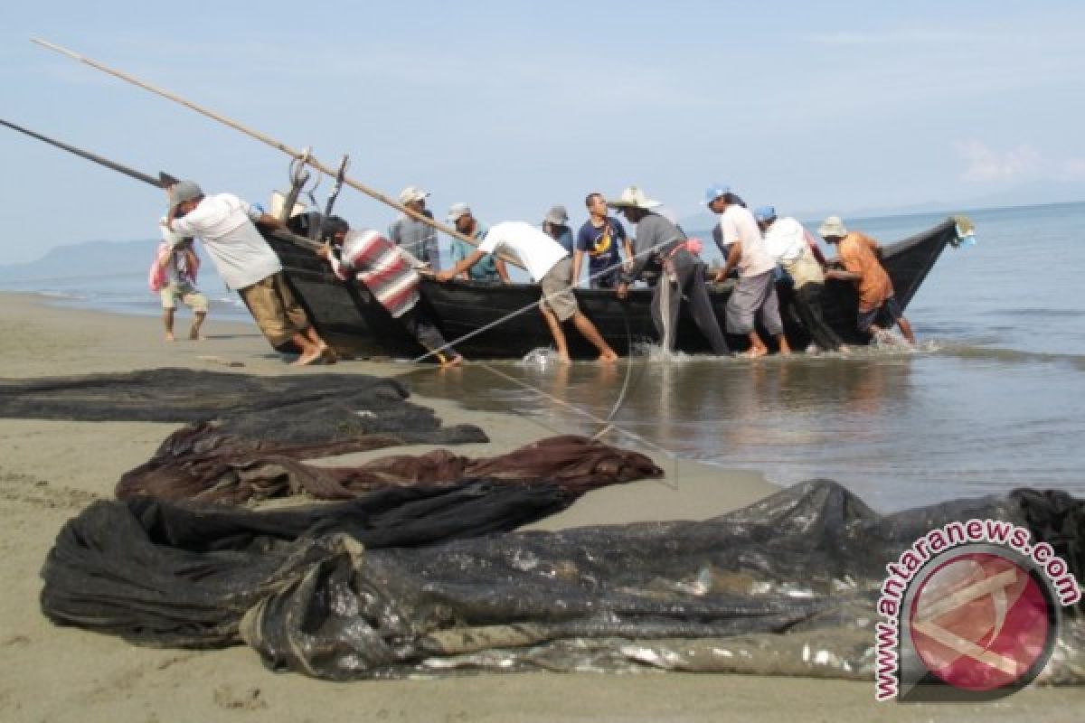 50 persen nelayan Abdya belum kantongi KTA