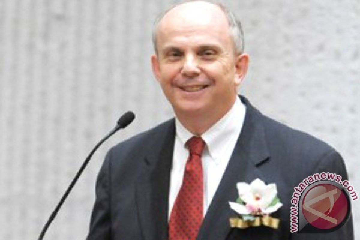 Ambassador Donovan extends condolences over demise of Gus Sholah