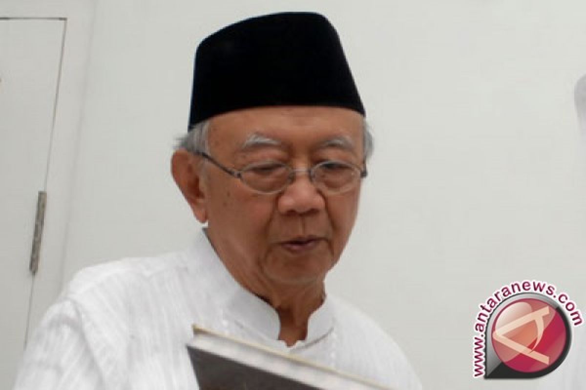 Gus Sholah Ingin Pesantren Lebih Maju