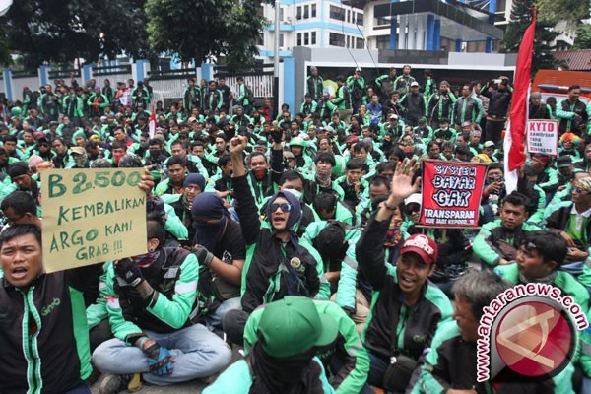 Sopir Angkot-Ojek Online Tangerang Sepakat Berdamai