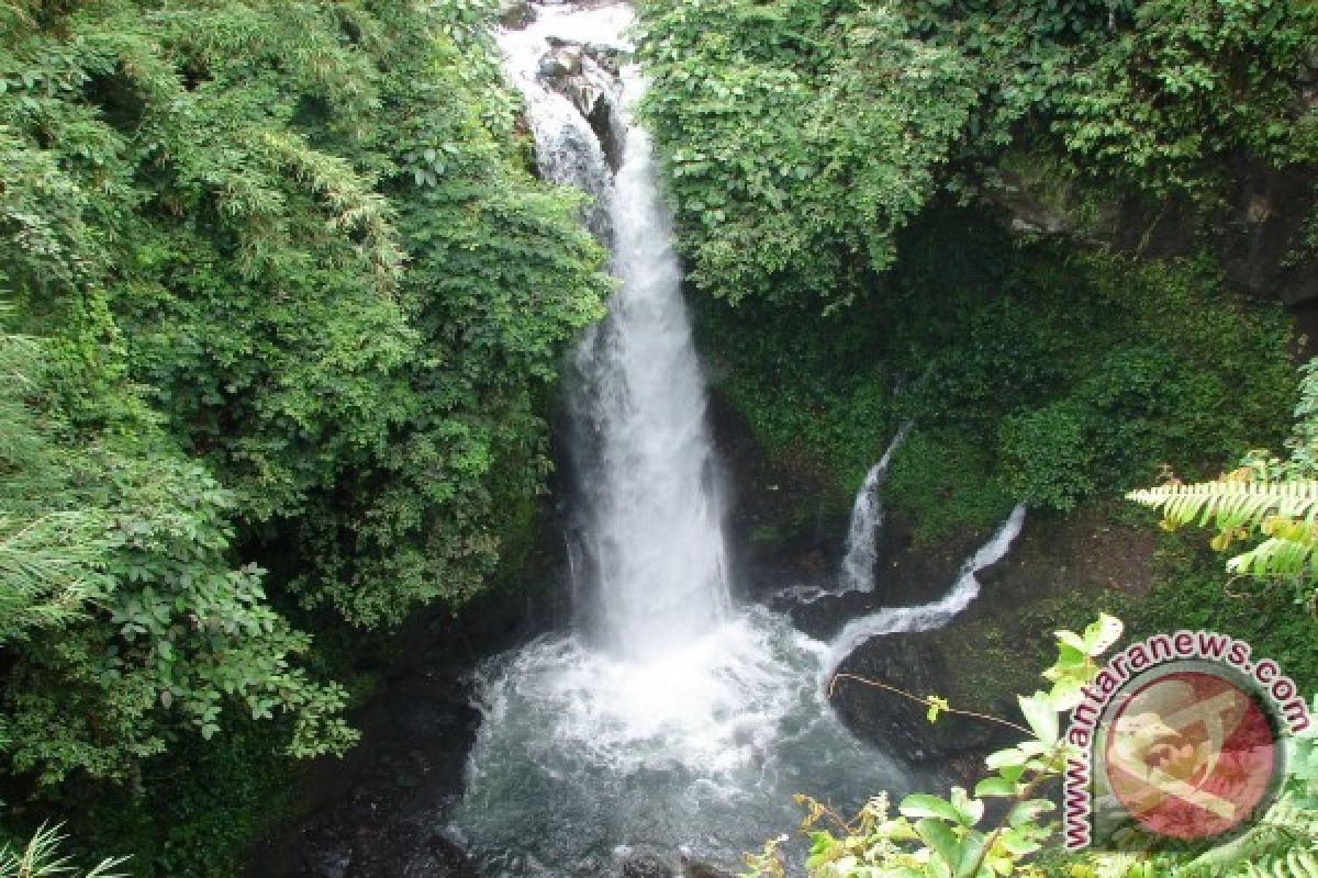 Menjemput Pesona Air Terjun "Tujuh Timbulun" Lengayang