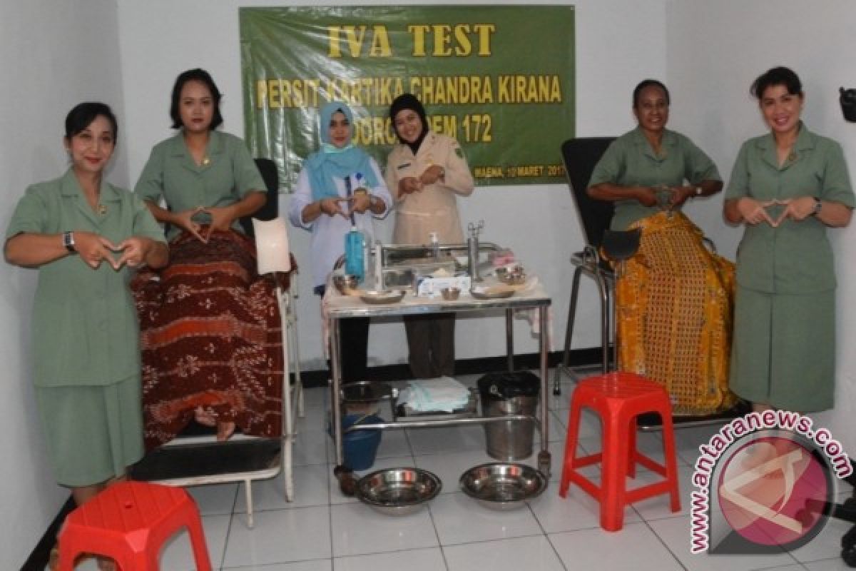 Puluhan ibu Persit KCK ikut deteksi kanker serviks 
