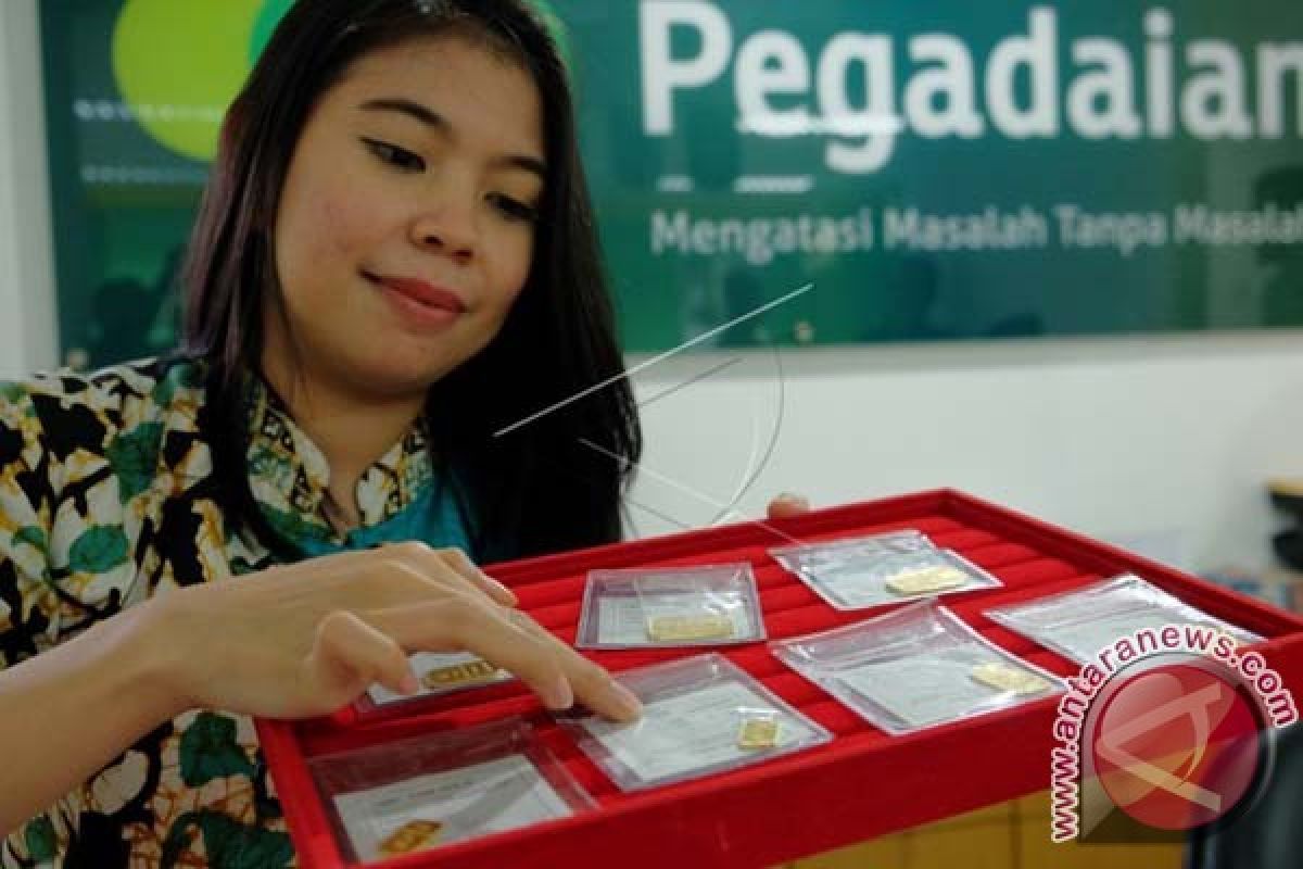 Nasabah mulai menebus barang di Pegadaian