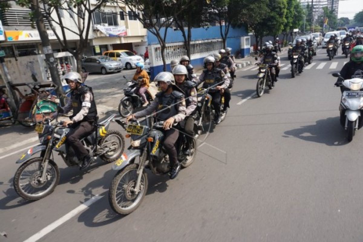 Petugas Gabungan Patroli Pasca Bentrok Angkot-Ojek Daring