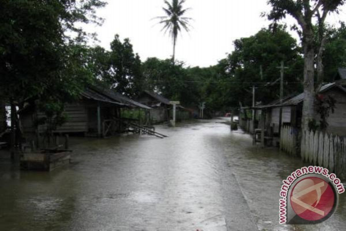 Normalisasi dan Penyiringan Sungai Kurangi Dampak Banjir di Menthobi Raya