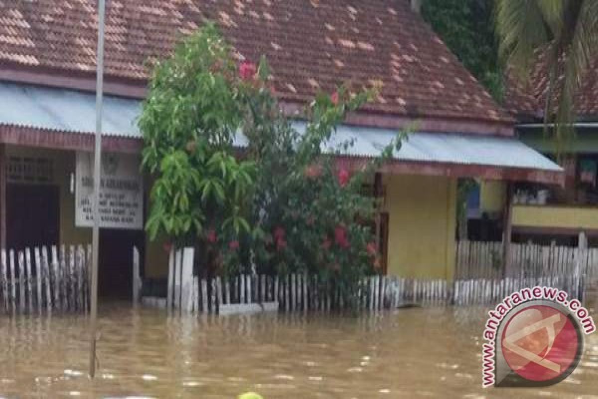 Pascabanjir puluhan sekolah di Batanghari libur