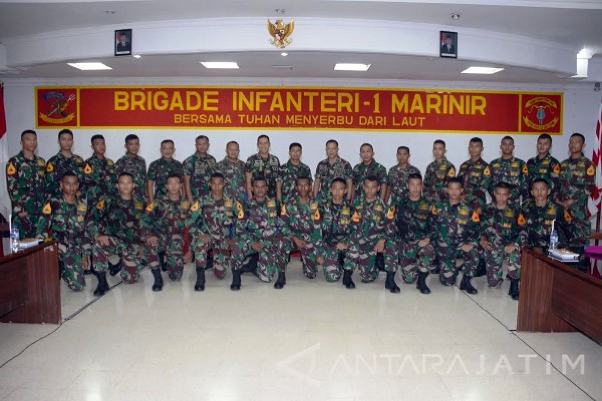 Taruna AAL Akhiri Praktik Di Brigif-1 Marinir