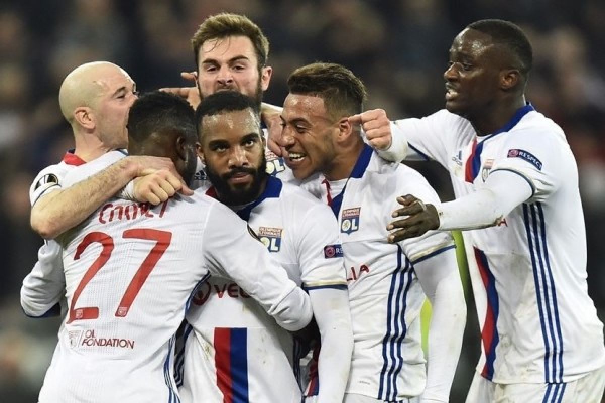 Liga Europa - Sempat tertinggal, Lyon tundukkan Roma 4-2