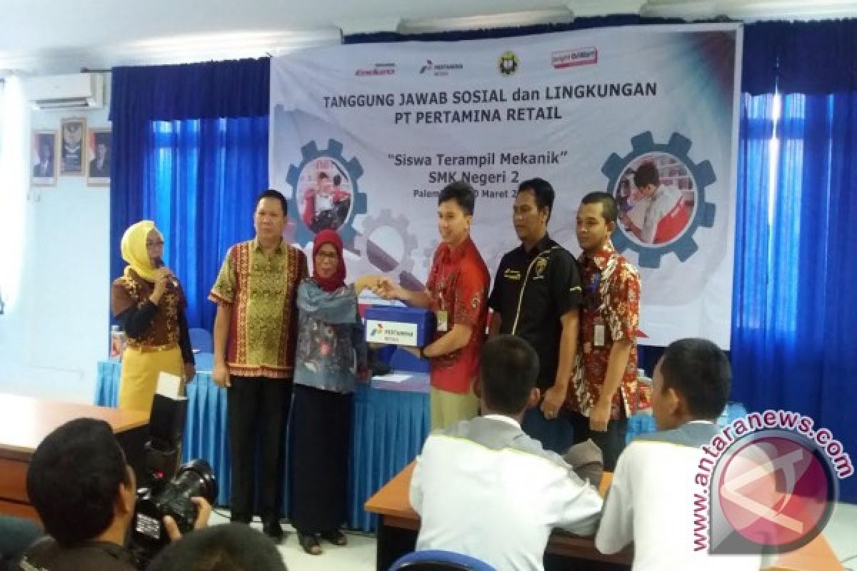 Pertamina Retail ajak siswa Palembang terampil mekanik 