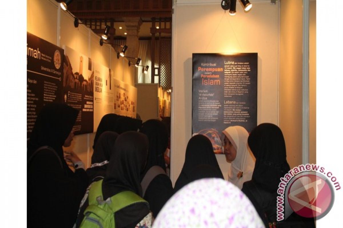 Education expo depicts Islamic golden age