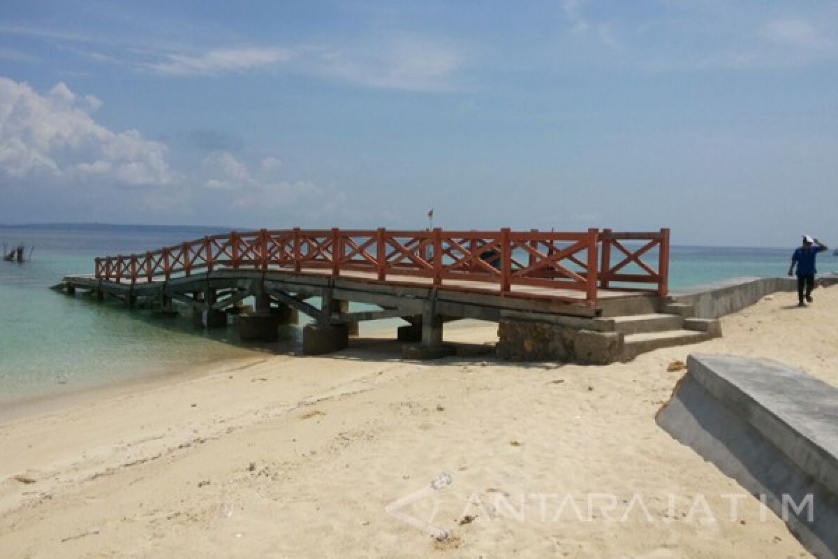 Dermaga Tambat Labuh Perahu di Gililabak Rusak