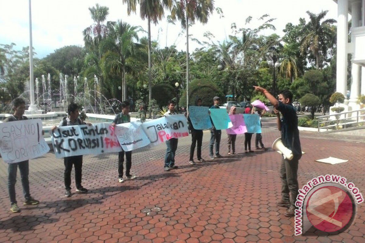 Mahasiswa Nilai Penanganan Kasus SPj Fiktif 2013 Lamban