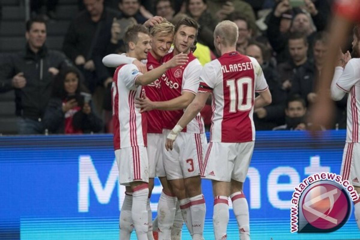 Dolberg Cetak Dua Gol, Ajax Kalahkan Twente 3-0