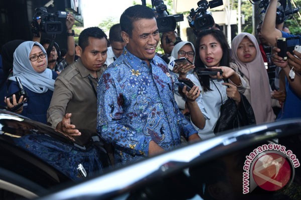 Mentan akan cabut izin penimbun bawang putih