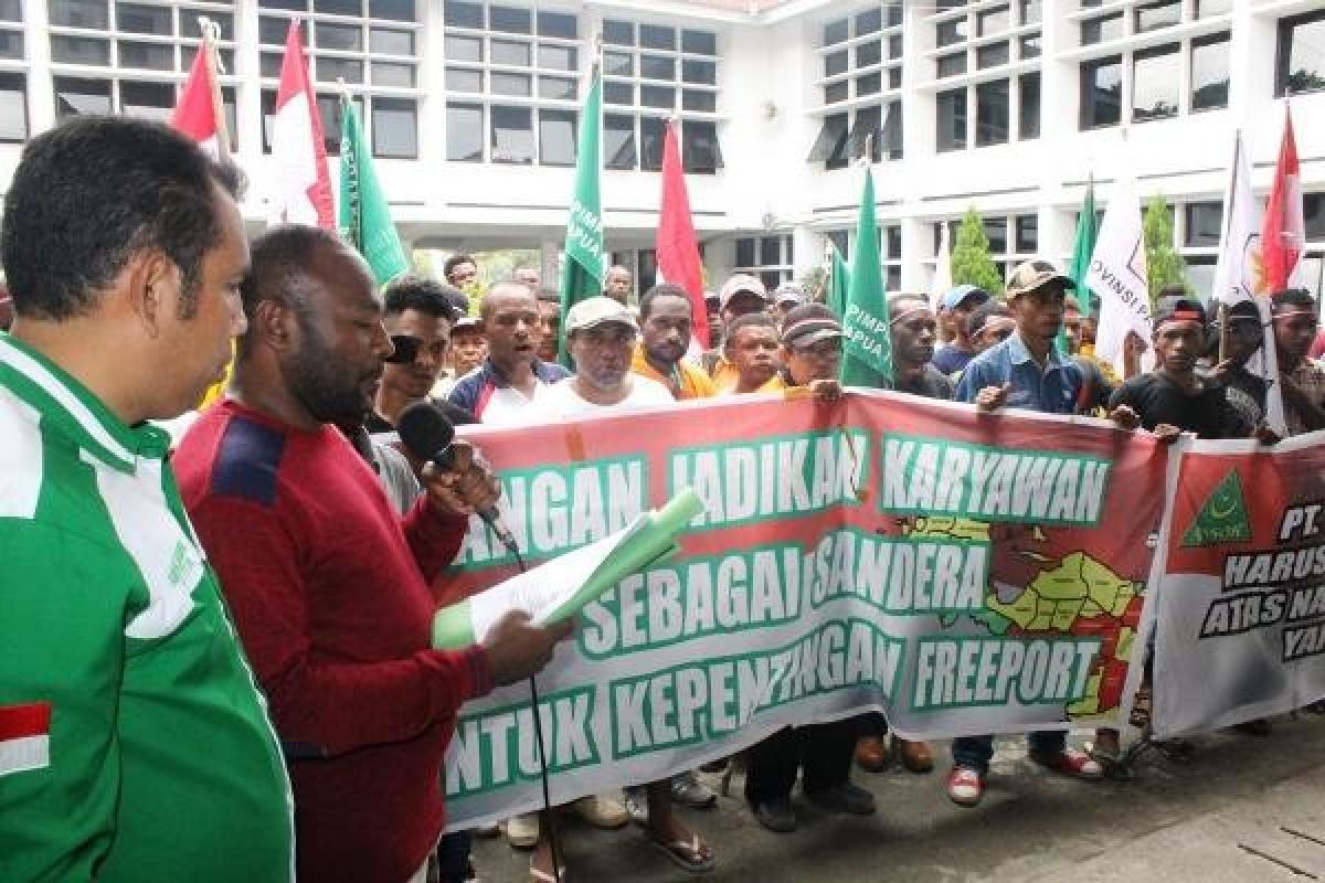 Ansor dukung pemerintah desak Freeport bangun smelter