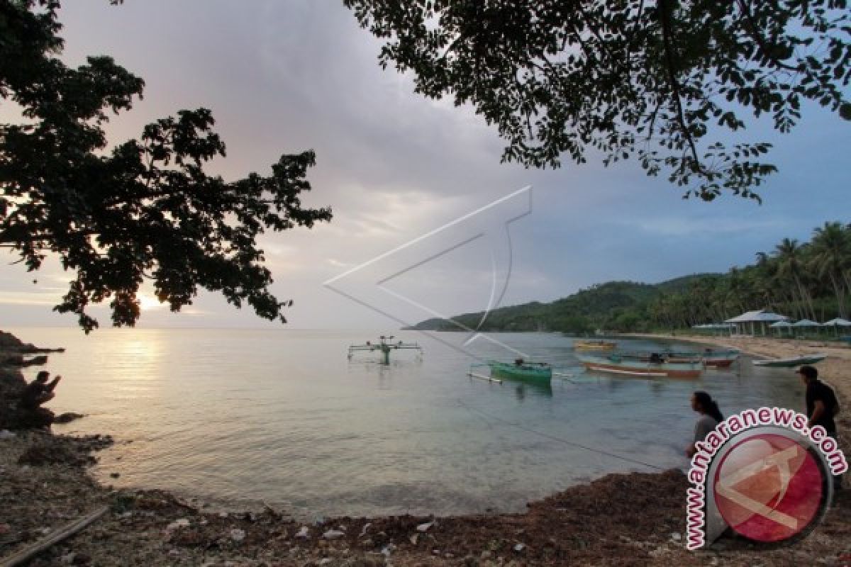 Dispar Bone Bolango Kembangkan Wisata Pantai Pinomontiga