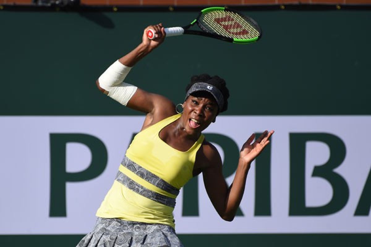 Venus selamat dari ancaman Dolehide di pembukaan Piala Rogers