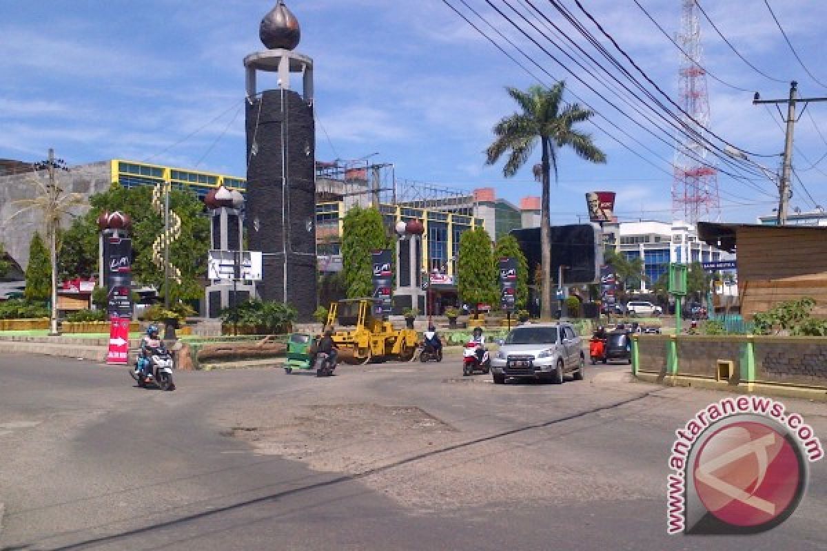 Pusat Diminta Perbaiki Jalan Nasional