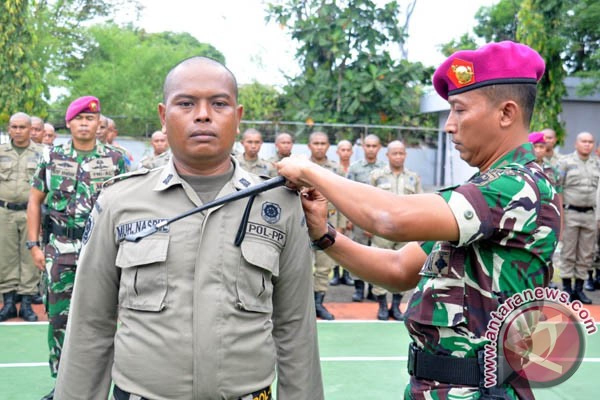 Marinir Lantamal Latih Satpol PP Selayar 