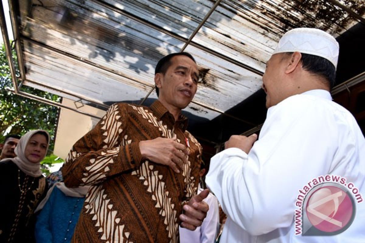 Jokowi tawarkan dokter kepresidenan bantu rawat Hasyim Muzadi
