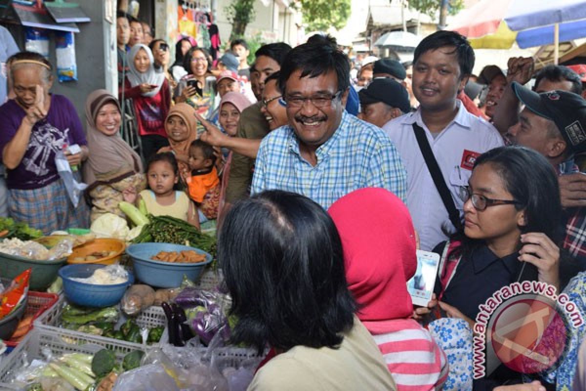 Djarot siap kirim material untuk bantu bangun masjid