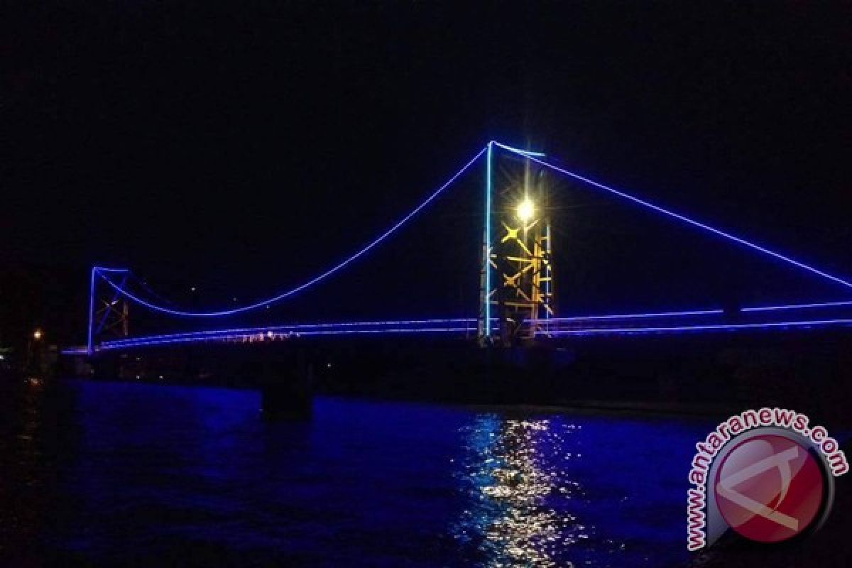 Jembatan Kuning Jadi Ikon Pariwisata Nusa Penida