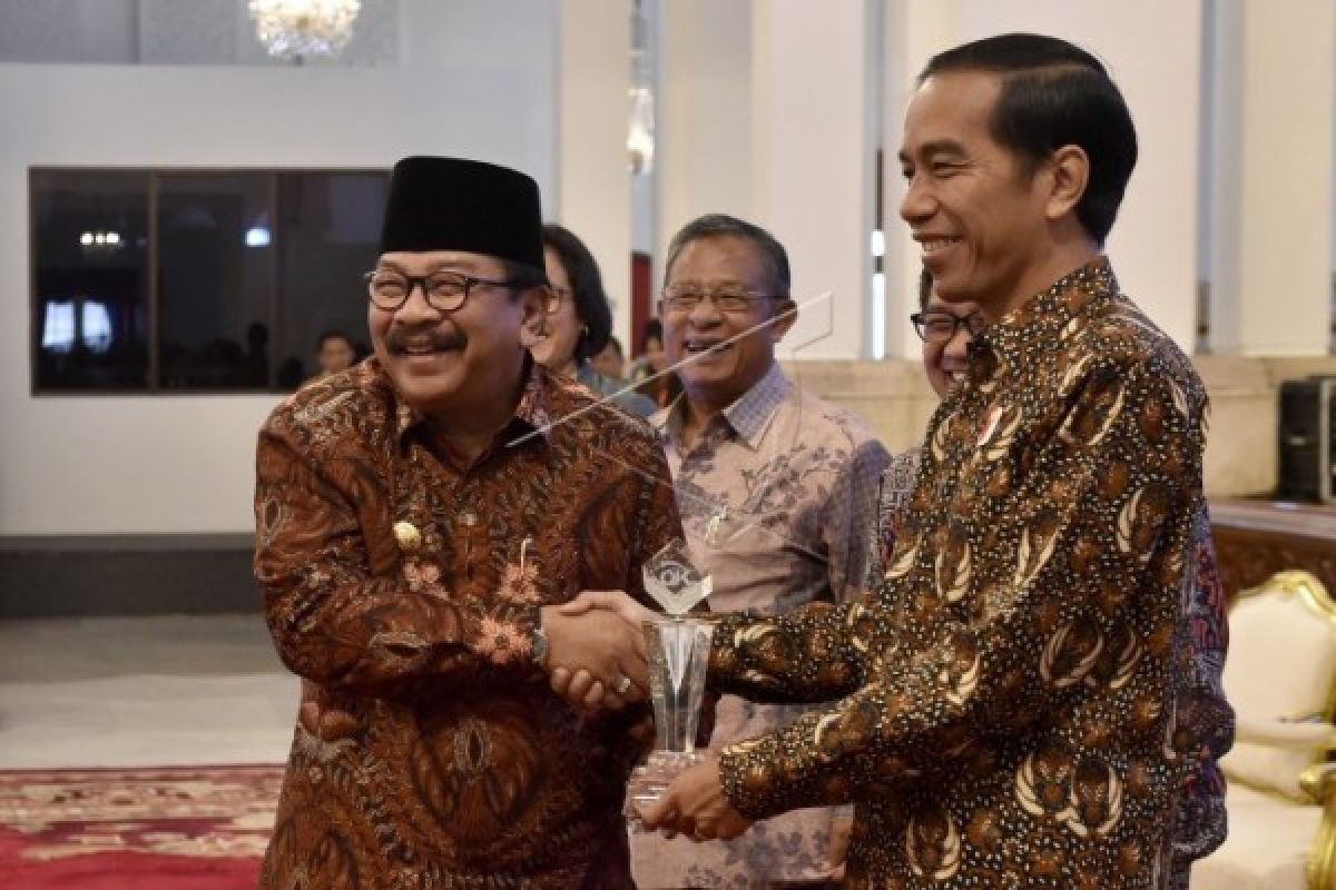 Soekarwo sambut Jokowi di Malang