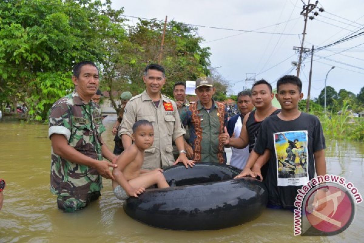 Walikota Jambi salurkan 1.300 paket bantuan banjir