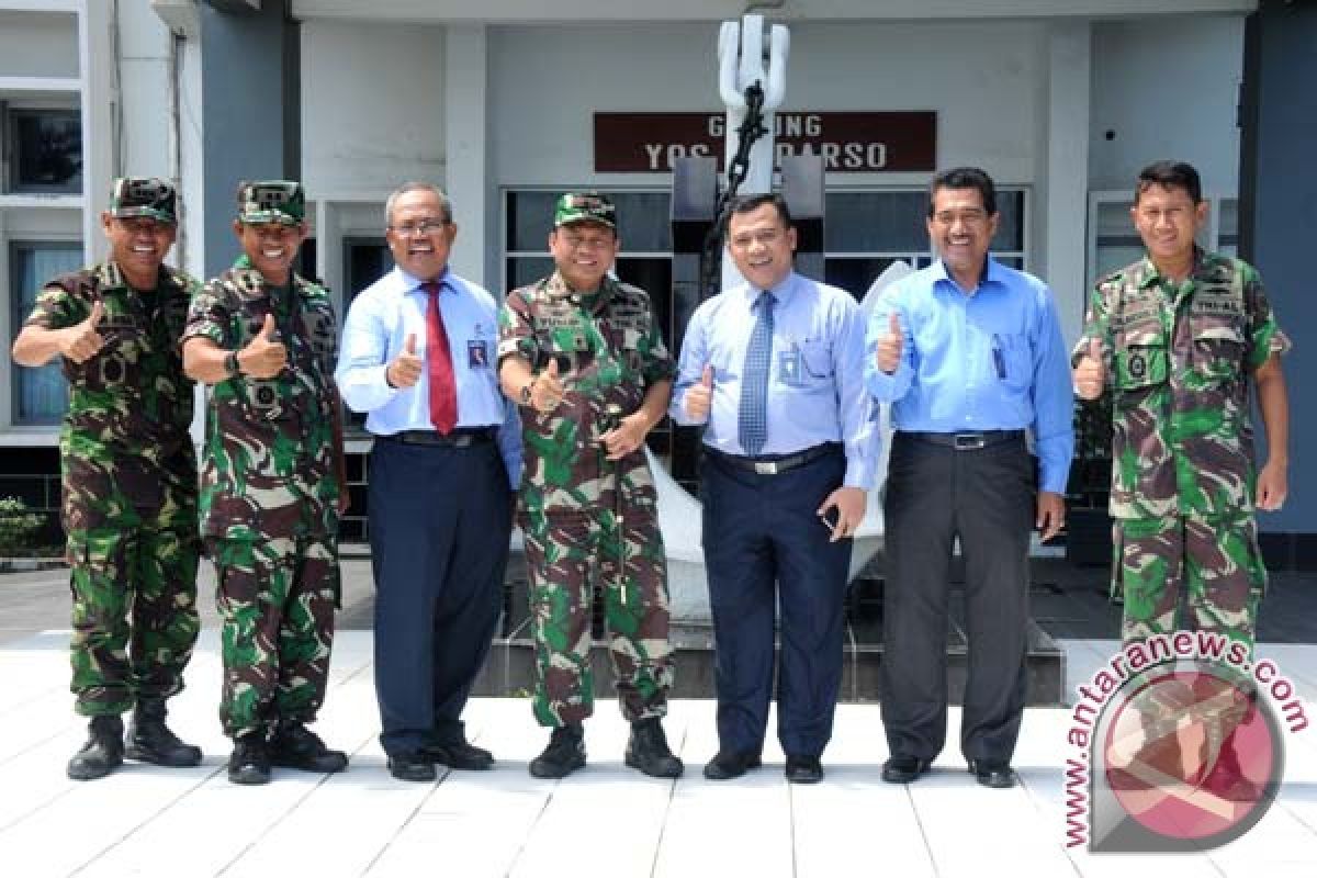 Danlantamal Ajak BRI Bantu Permodalan Rumput Laut 