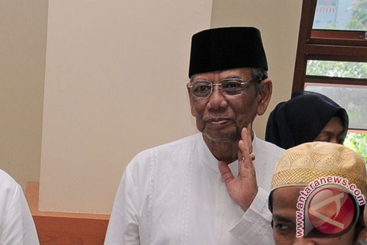 Ratusan santri Bangilan sholat ghaib setelah dengar Hasyim Muzadi wafat