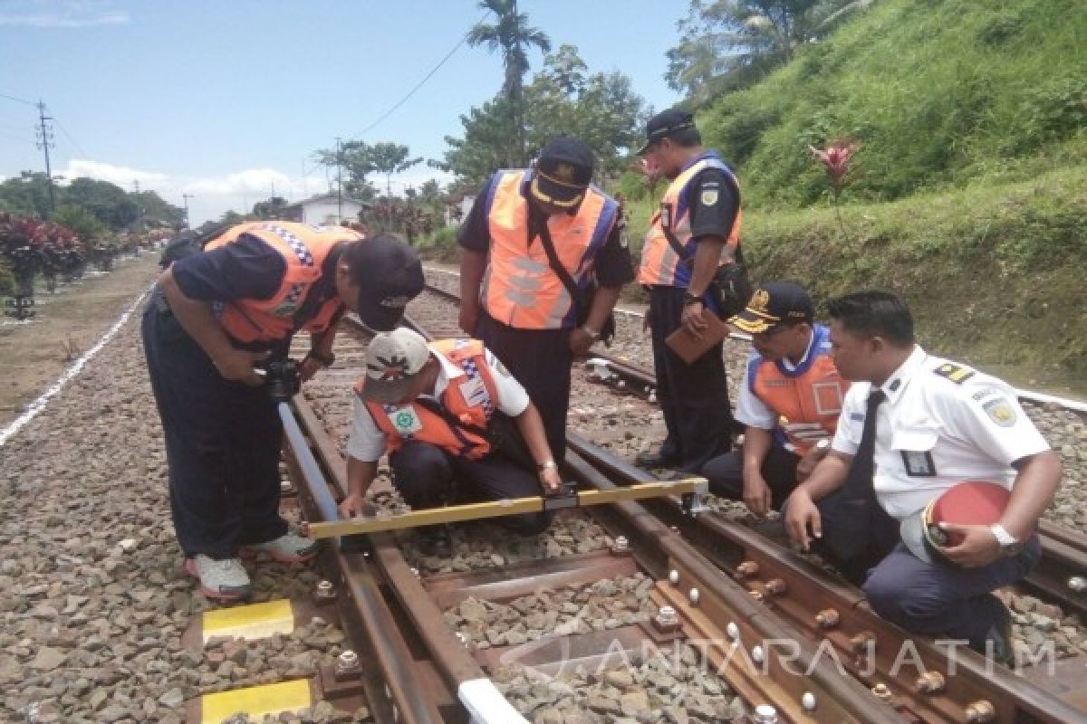 Daop Jember Lakukan Pemeriksaan Jalur KA jelang Lebaran