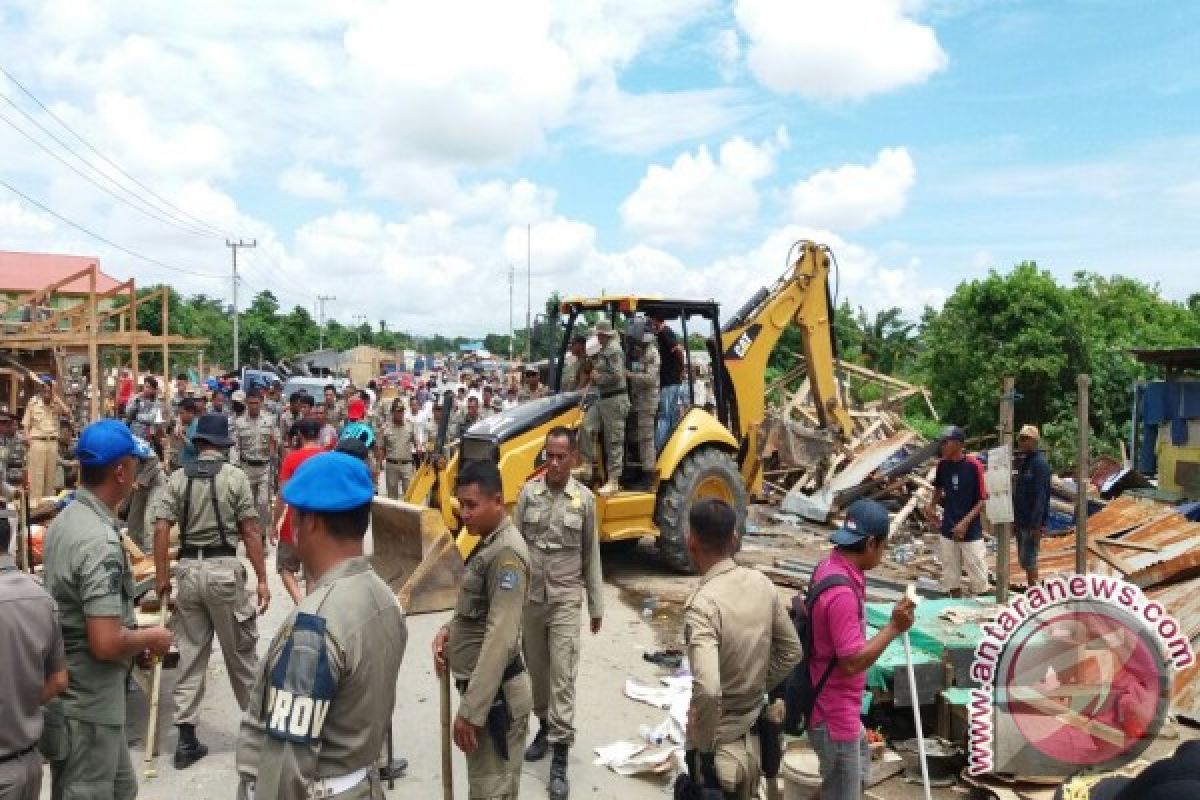 Pasar Panjang Kendari Sudah Rata Tanah 