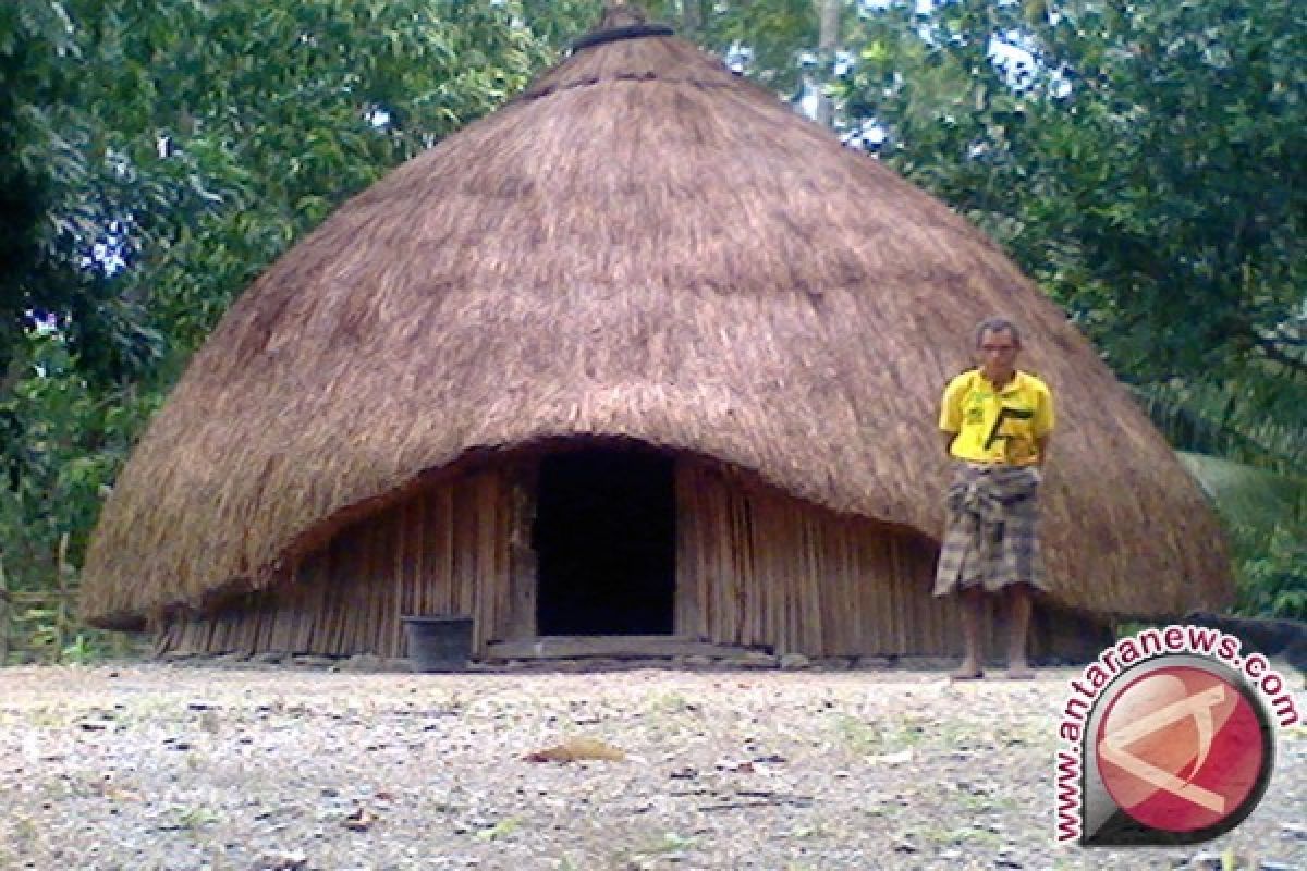 16 Desa Adat di Kabupaten Kupang