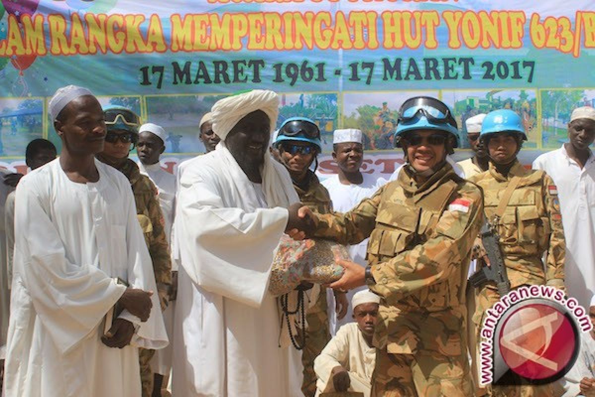 Ulang Tahun di Darfur, Batalion Infantri 623/BWU Salurkan Bantuan 