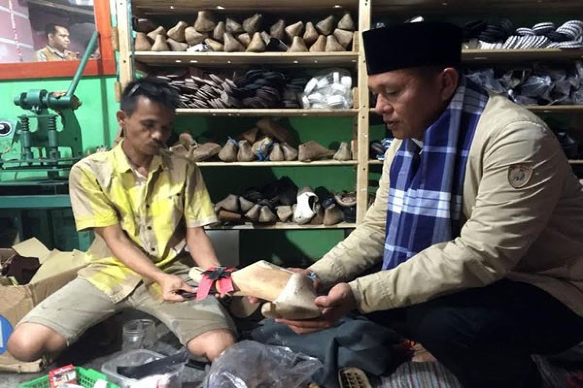 Lampung Tengah Kembangkan Industri Kecil  