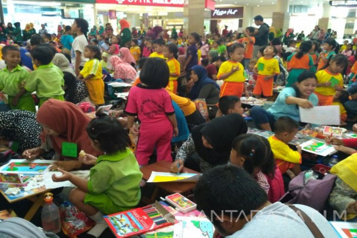 Ribuan Siswa PAUD Ikuti Lomba Mewarnai Unusa