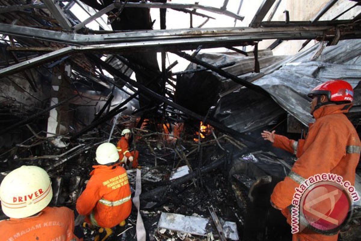 Kebakaran melanda rumah di Kawasan Senen